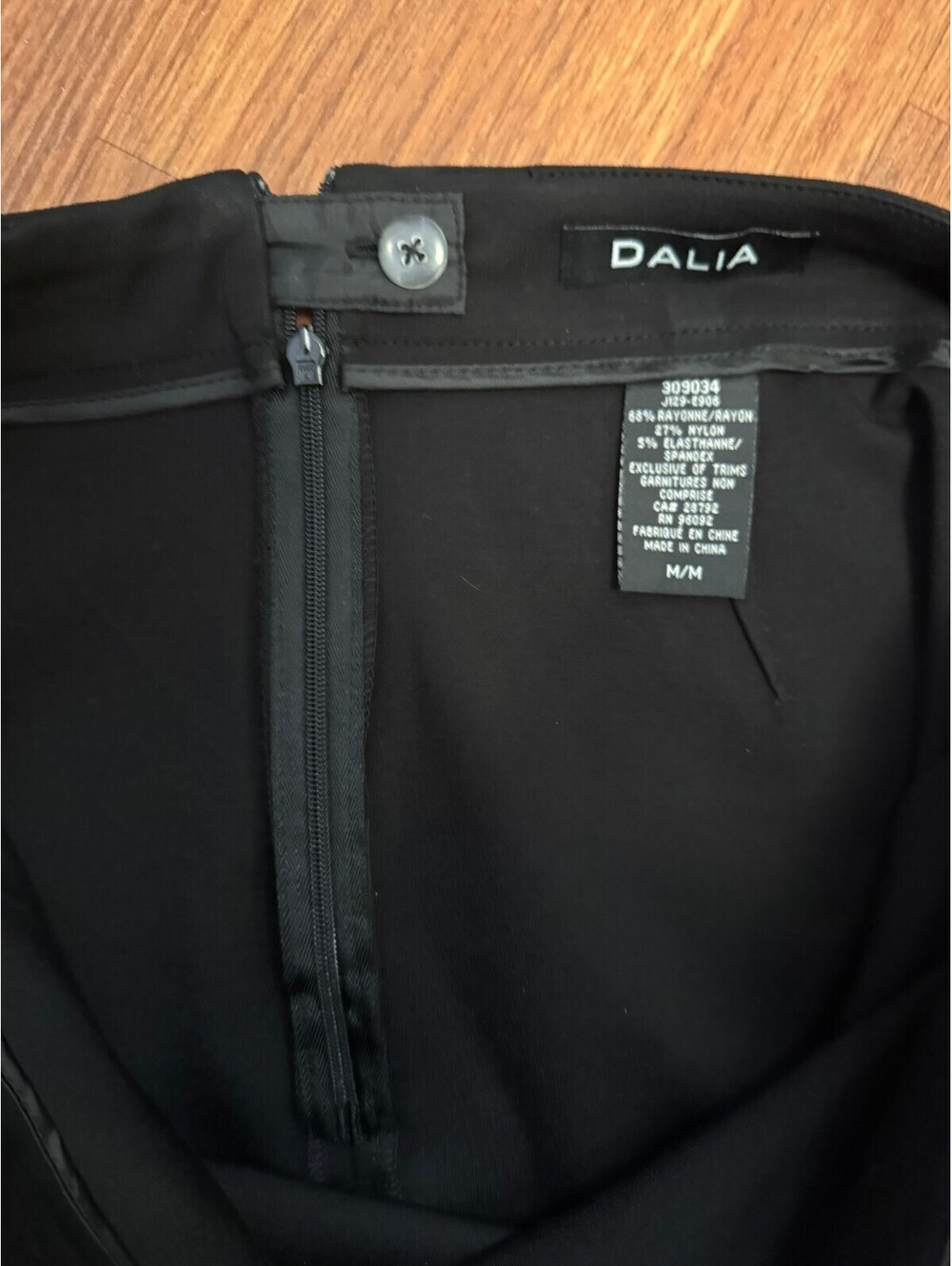 Dalia Black Pencil Skirt Women's Medium M Career Office Stretch Knee Length NWT - Picture 5 of 13